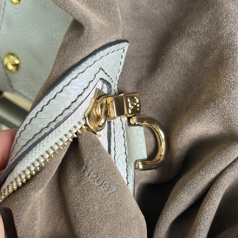 Louis Vuitton Mahina XL Leather Bag - Picture 11 of 13